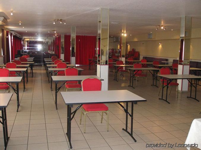 Grand Hotel Senia Orly Facilities photo
