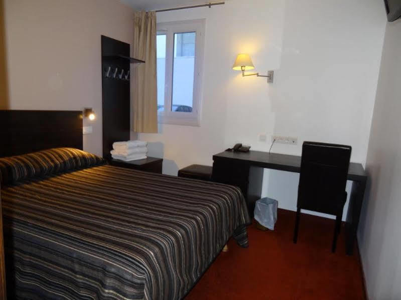 Grand Hotel Senia Orly Exterior photo