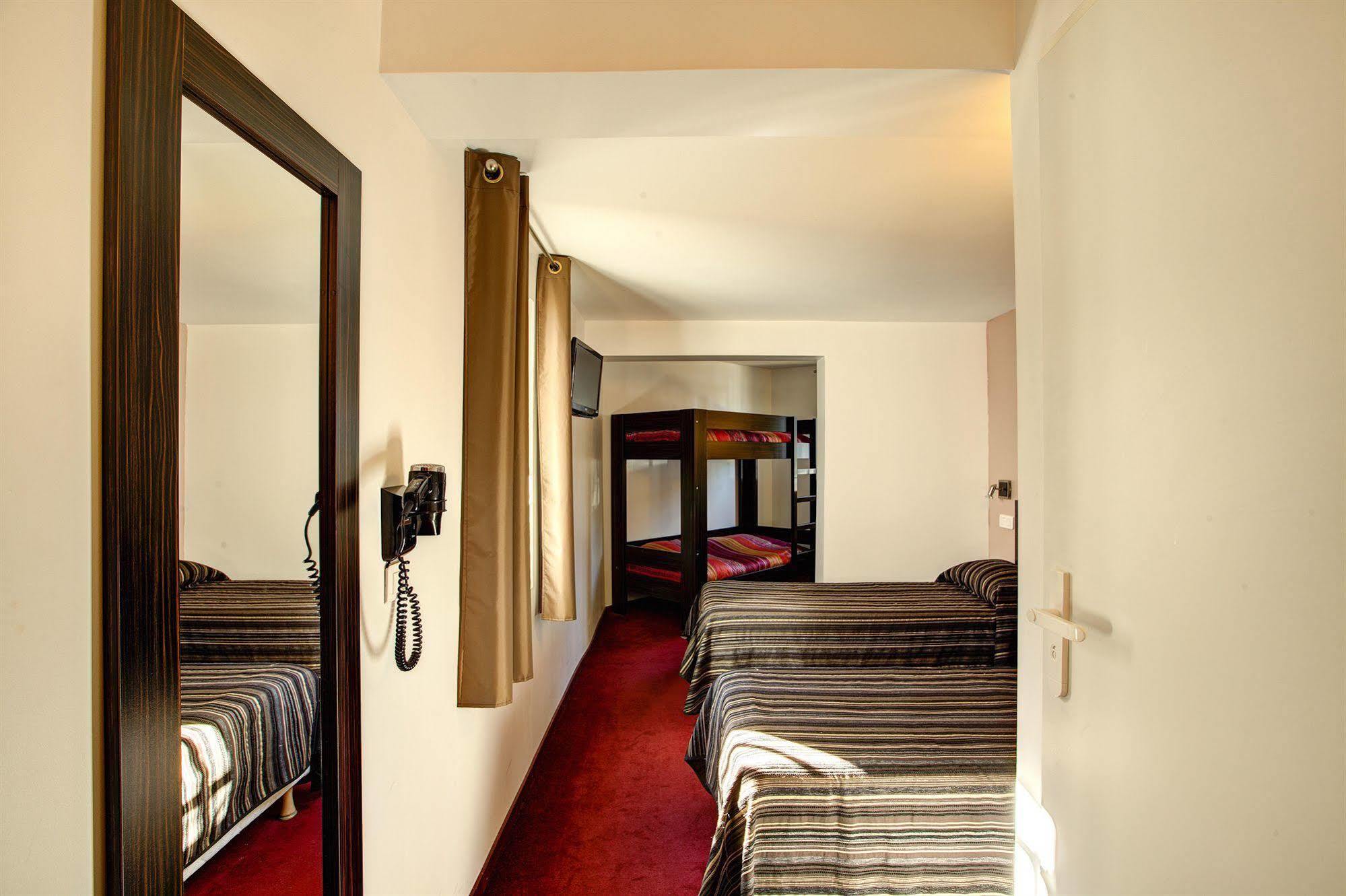 Grand Hotel Senia Orly Exterior photo