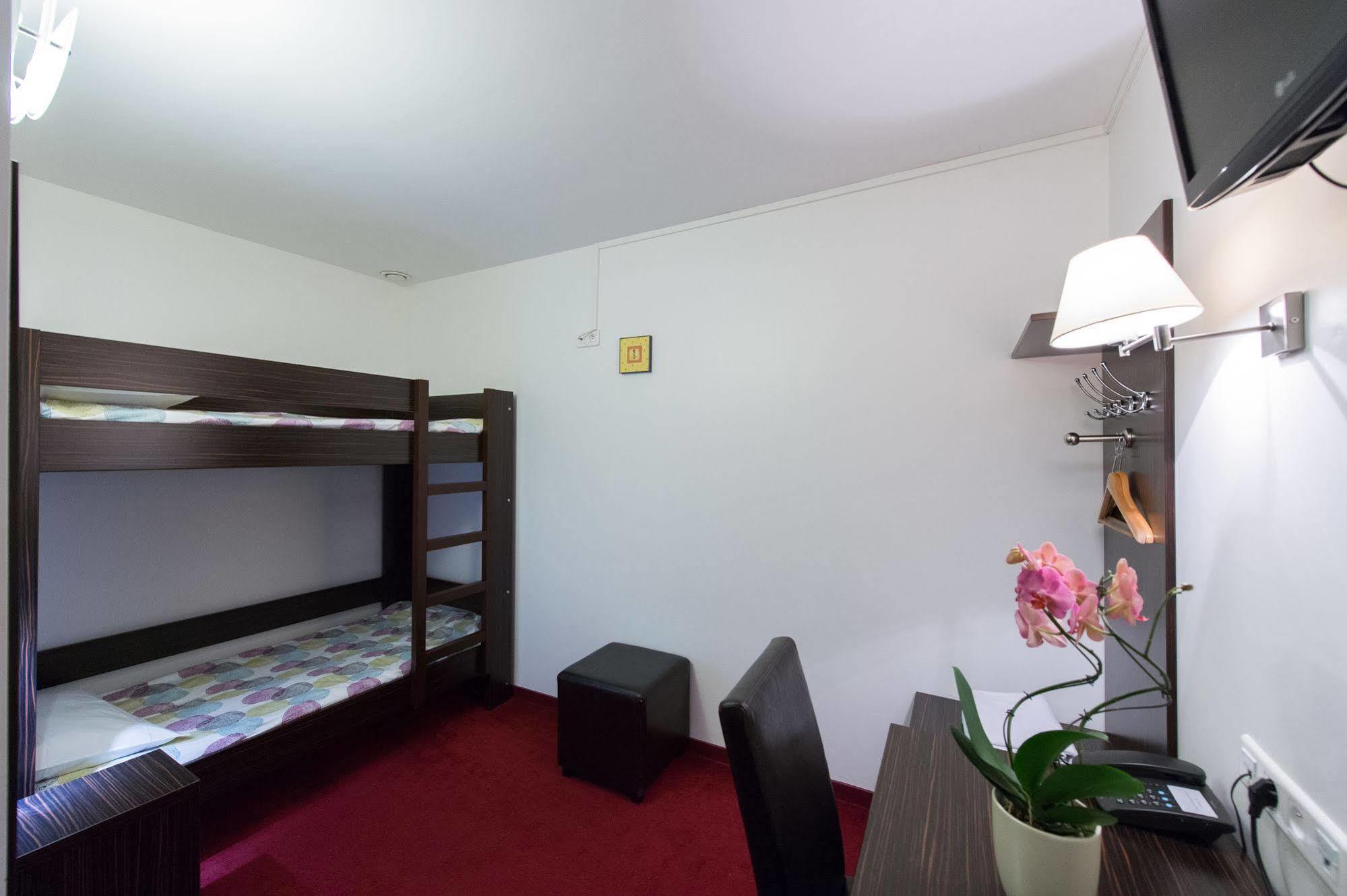Grand Hotel Senia Orly Exterior photo