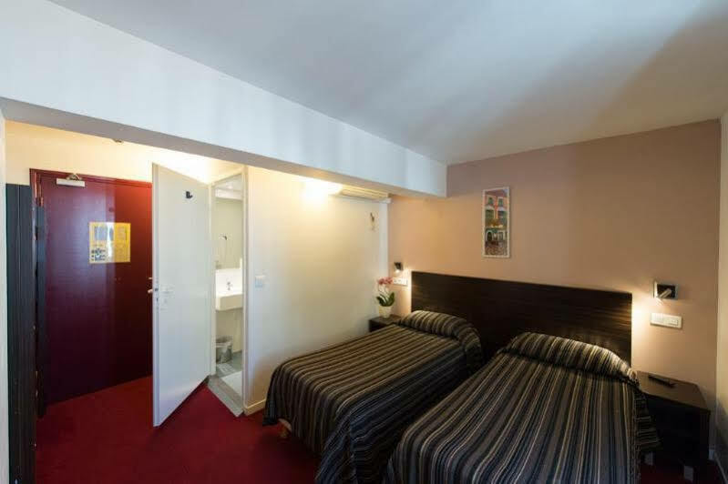 Grand Hotel Senia Orly Exterior photo